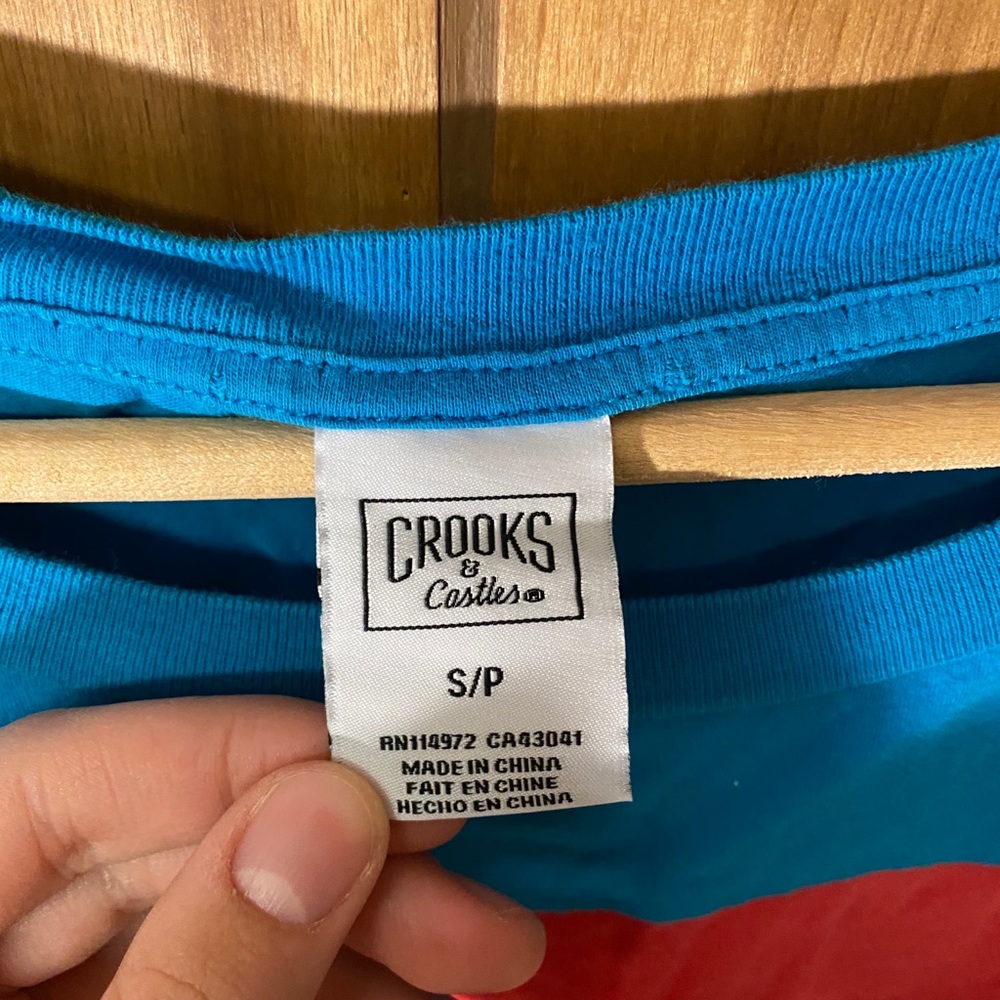 80s Style Crop Top - Picture 3 of 5